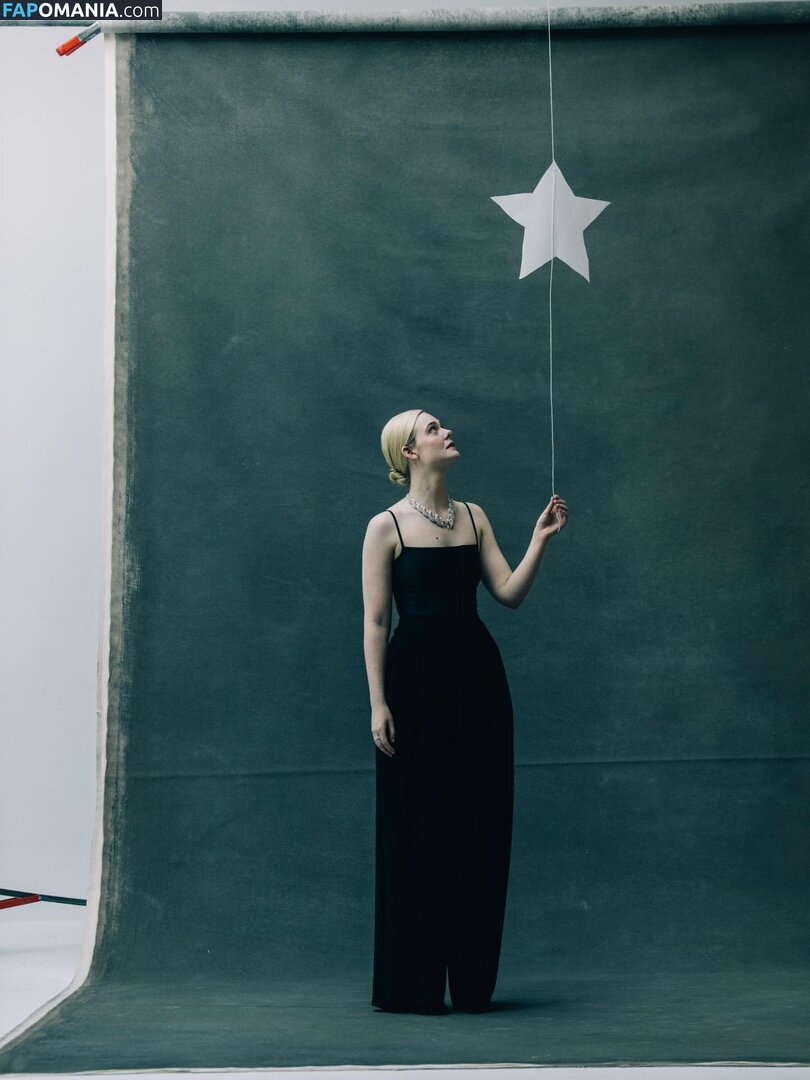 Elle Fanning / ellefanning Nudo OnlyFans  Foto trapelata #88