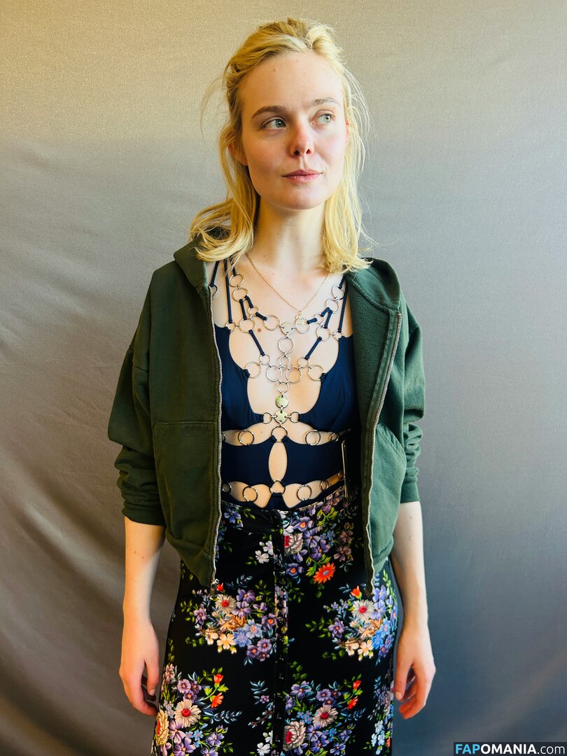 Elle Fanning / ellefanning Nudo OnlyFans  Foto trapelata #146