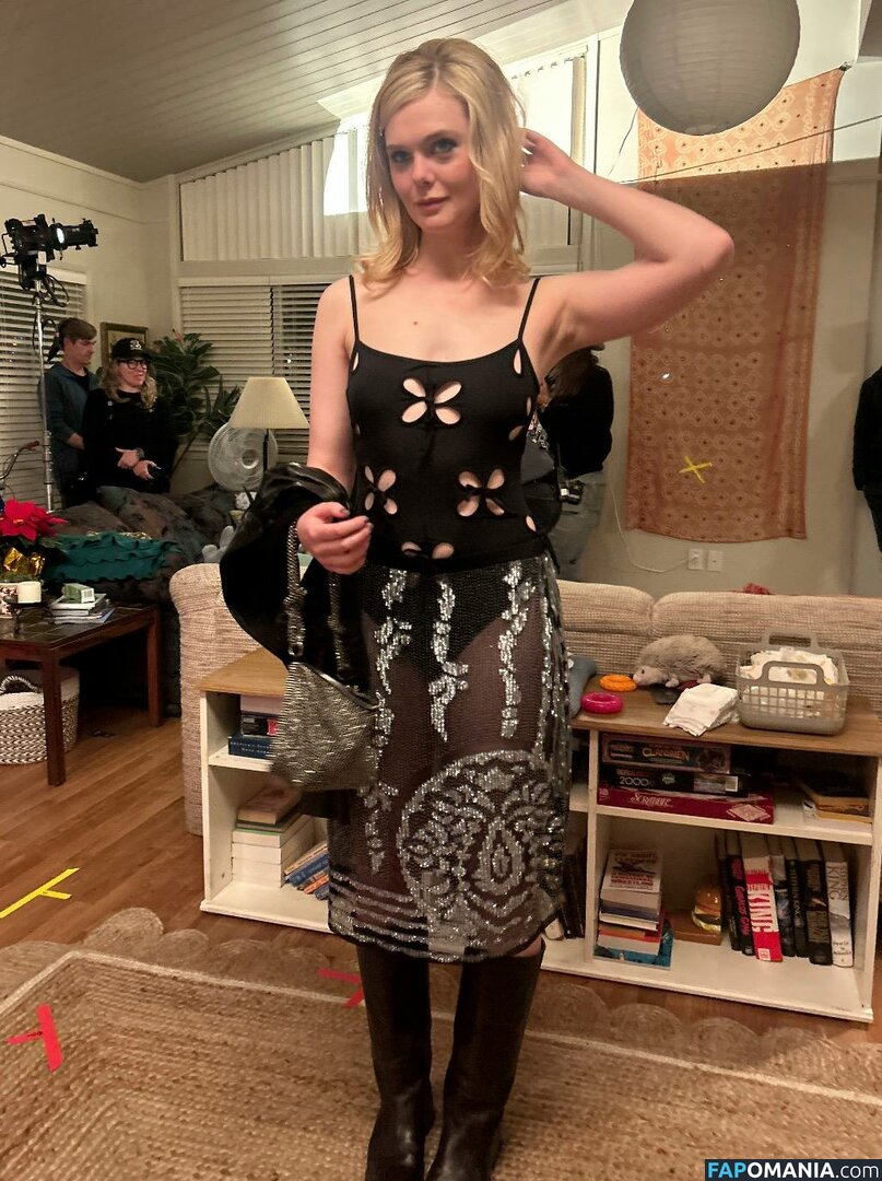 Elle Fanning / ellefanning Nudo OnlyFans  Foto trapelata #147
