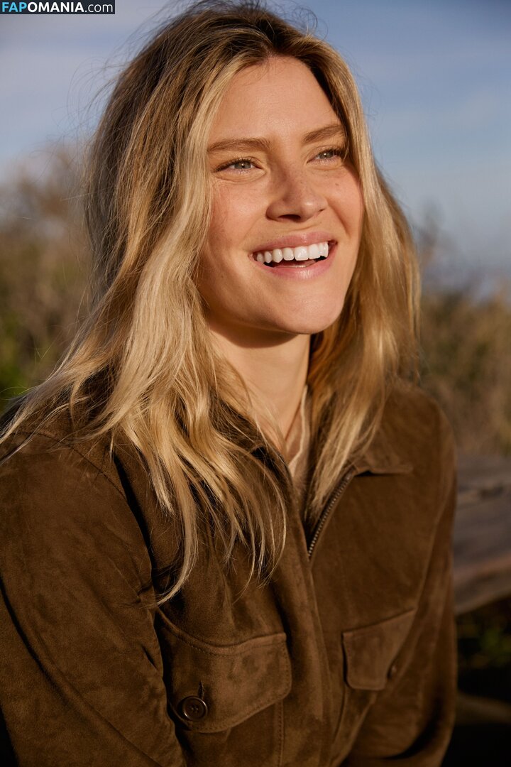 Elle Wagner / elle_wagner_ / ellewagner / https: Nudo OnlyFans  Foto trapelata #5