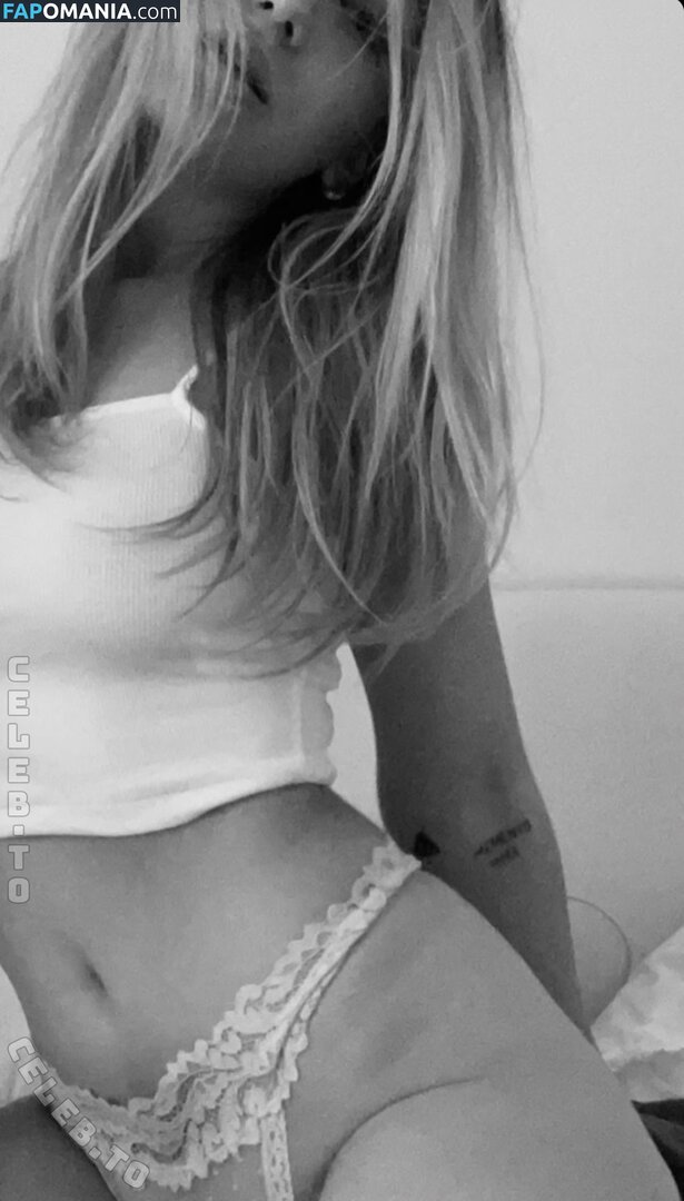 Ema Louise / emalouiise / emaxlouise Nudo OnlyFans  Foto trapelata #6