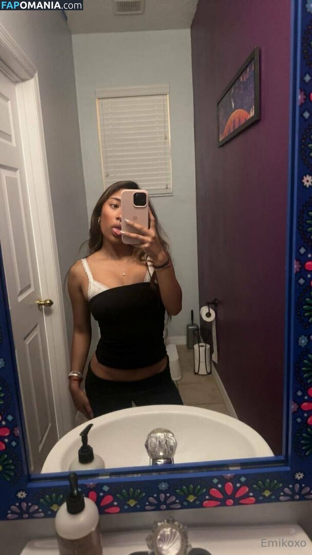 dejhacatt / emikossecret / emikoxo Nudo OnlyFans  Foto trapelata #11