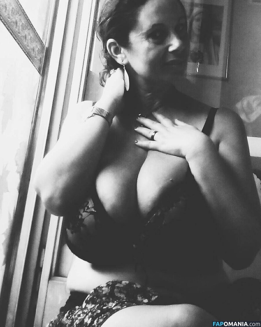 Emilia Di Giovanni / falena1971 Nudo OnlyFans  Foto trapelata #40