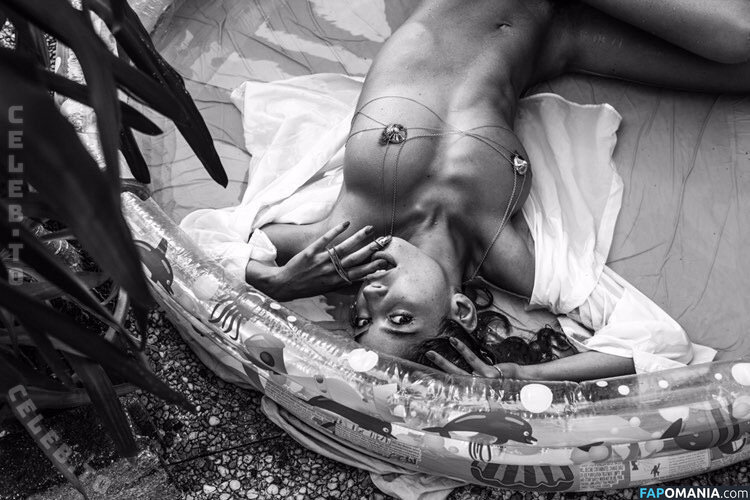 Emilie Payet / emilie_payet_artist / emiliepayet / emiliepayetmannequin Nudo OnlyFans  Foto trapelata #58