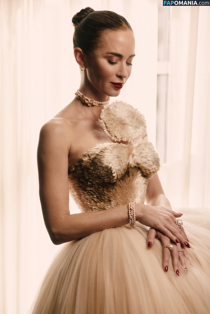 Emily Blunt / _emily_blunt_ / twogirlsoneblunt Nudo OnlyFans  Foto trapelata #459
