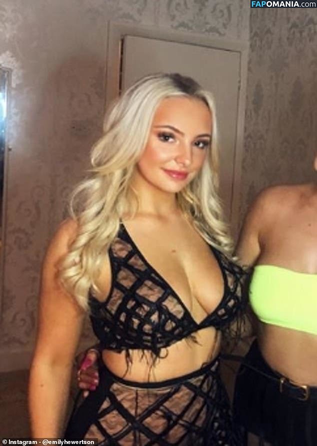 Emily Hewertson Nudo OnlyFans  Foto trapelata #5