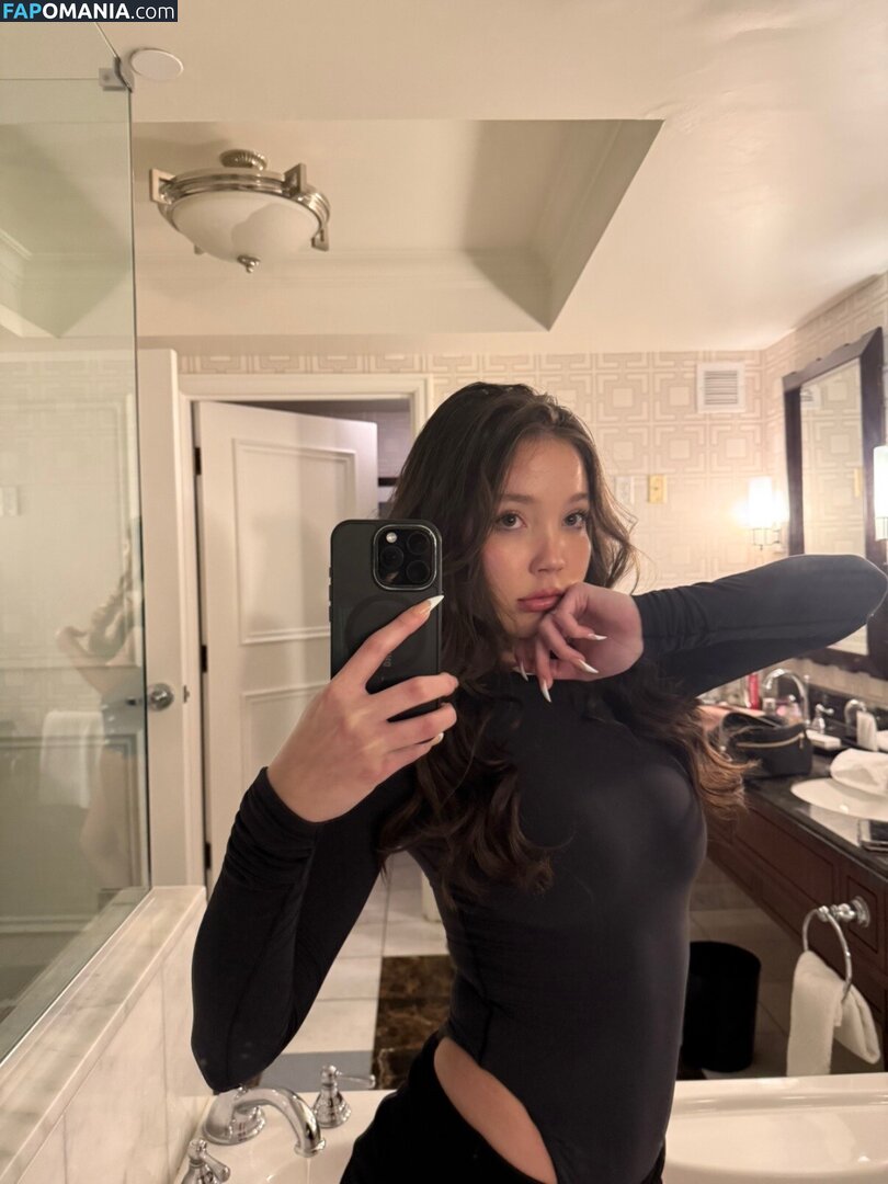 Emily Makis / emily.jm._ / emily.makis / yahhmean._ Nudo OnlyFans  Foto trapelata #5