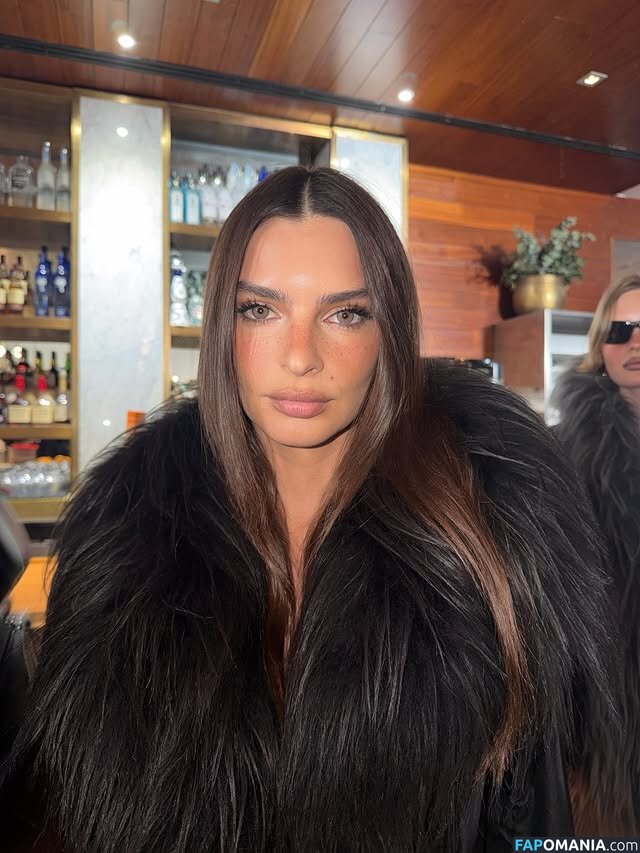 Emily Ratajkowski / Officialemilyratajkowski / emrata / https: Nudo OnlyFans  Foto trapelata #39