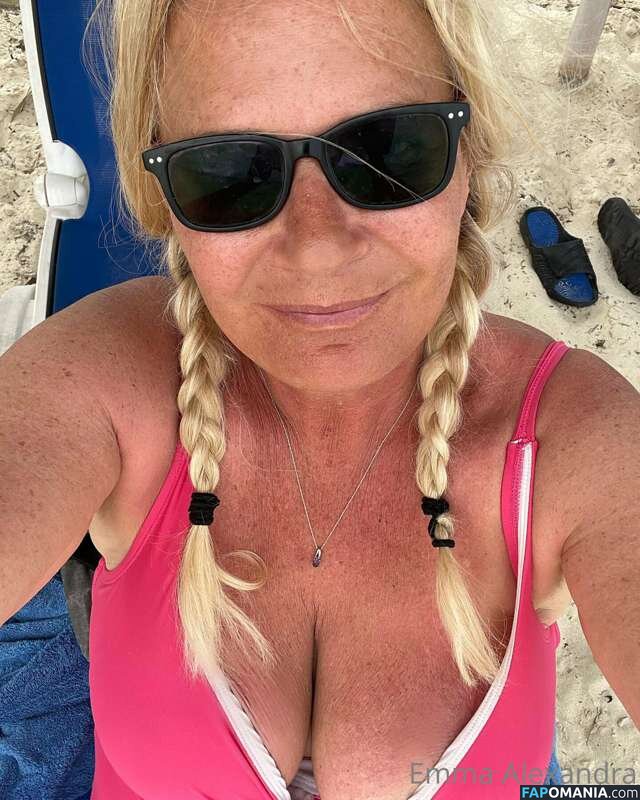 Emma Alexandra / emmaalexandrapage / uniquilyyours Nudo OnlyFans  Foto trapelata #14