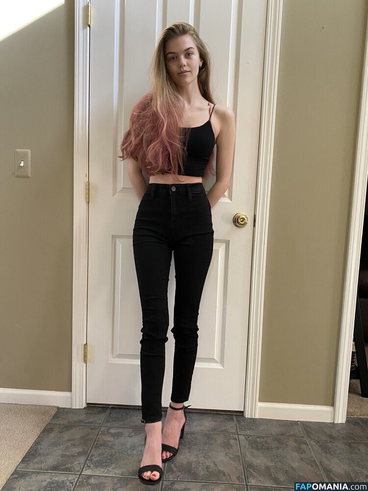 Bradpittsgf / Emma Beardsley / emmabbeardsley Nudo OnlyFans  Foto trapelata #16