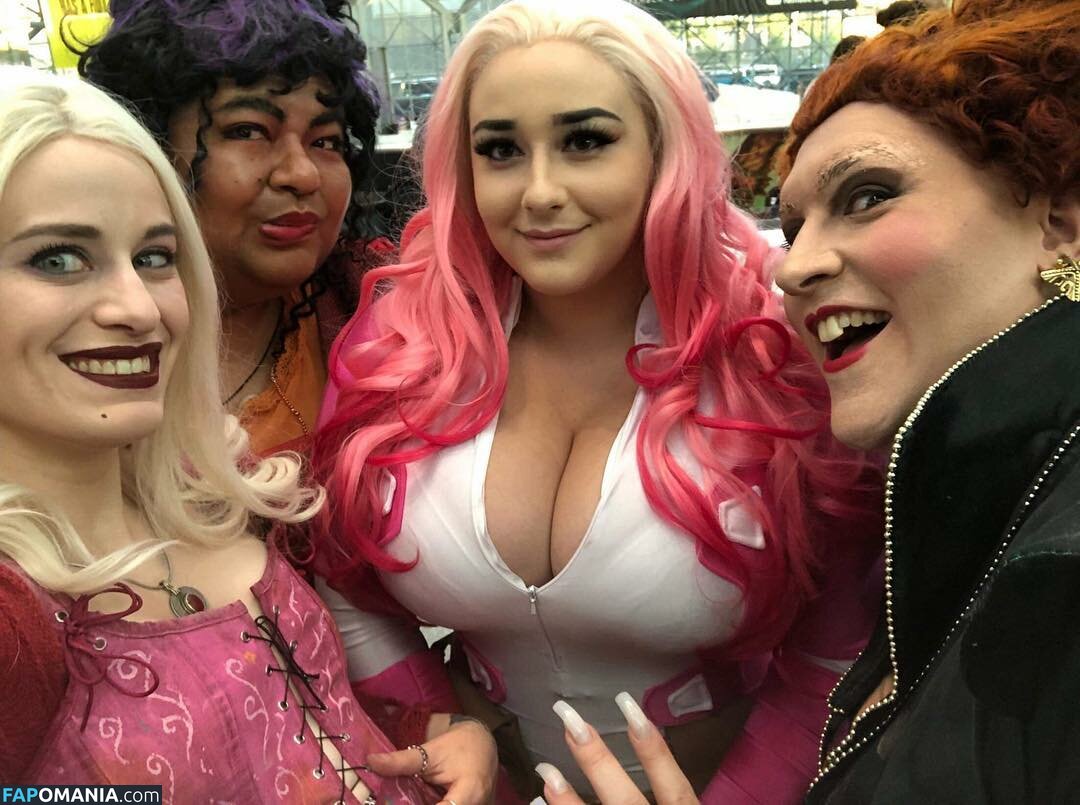 Emma / bunni.emmie / emmachamberlain / kngemma / tinywaistemma Nudo OnlyFans  Foto trapelata #123