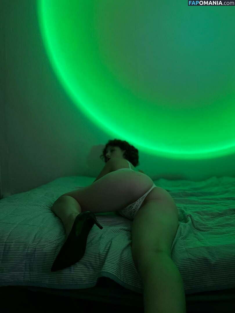 Emma_calypso / emma_calypsoo / emmacalypsoo / emmaclps Nudo OnlyFans  Foto trapelata #8