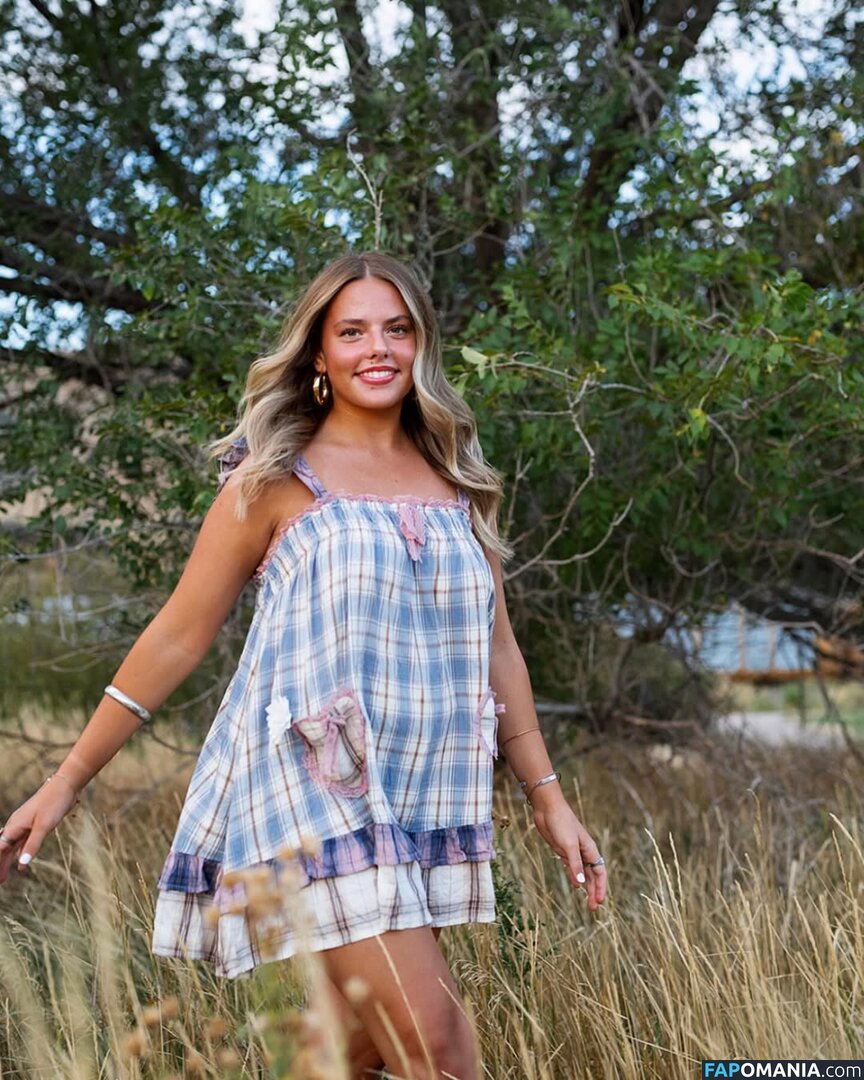 Emmi Butler / emmilaurie Nudo OnlyFans  Foto trapelata #2