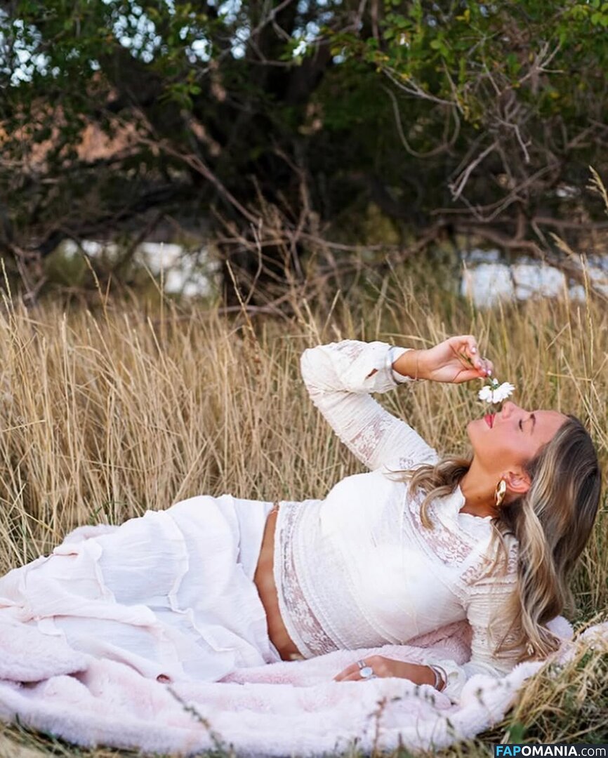 Emmi Butler / emmilaurie Nudo OnlyFans  Foto trapelata #3