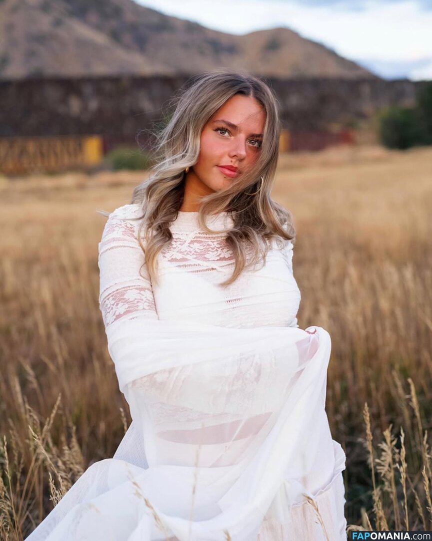 Emmi Butler / emmilaurie Nudo OnlyFans  Foto trapelata #4