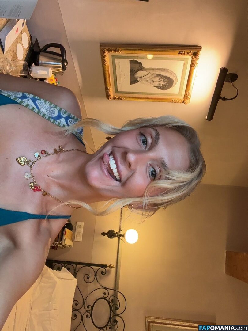 emilywallbank / emwallbank / https: / miwallbank Nudo OnlyFans  Foto trapelata #5