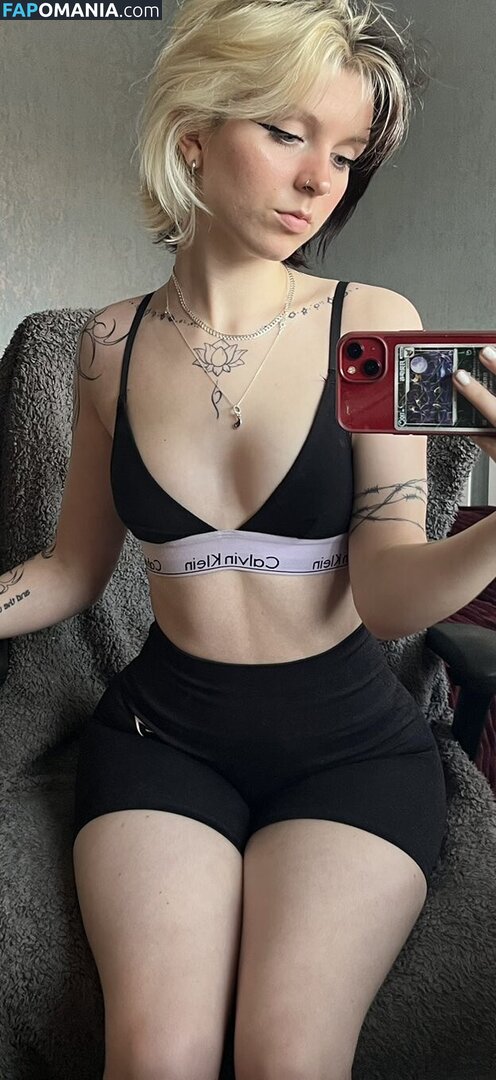Emzeeni / cw / https: Nudo OnlyFans  Foto trapelata #1