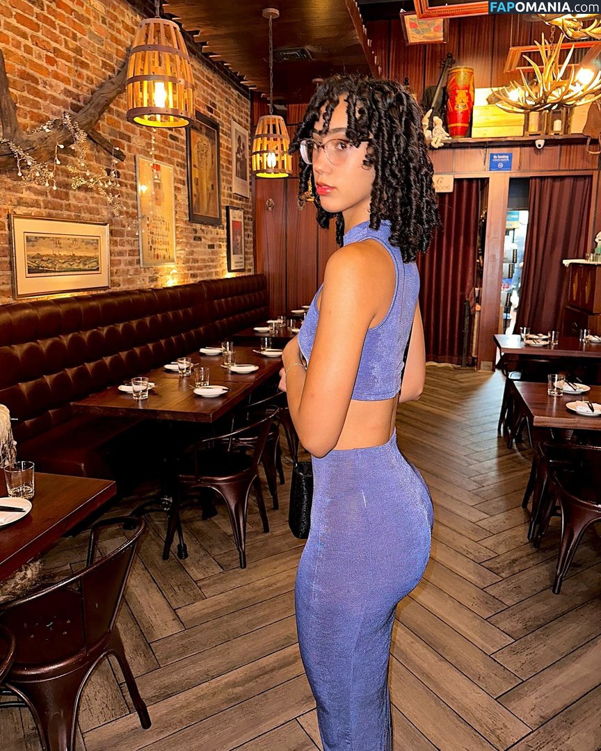 eliana / ewmxt / lalayravo / woahnatty Nudo OnlyFans  Foto trapelata #6