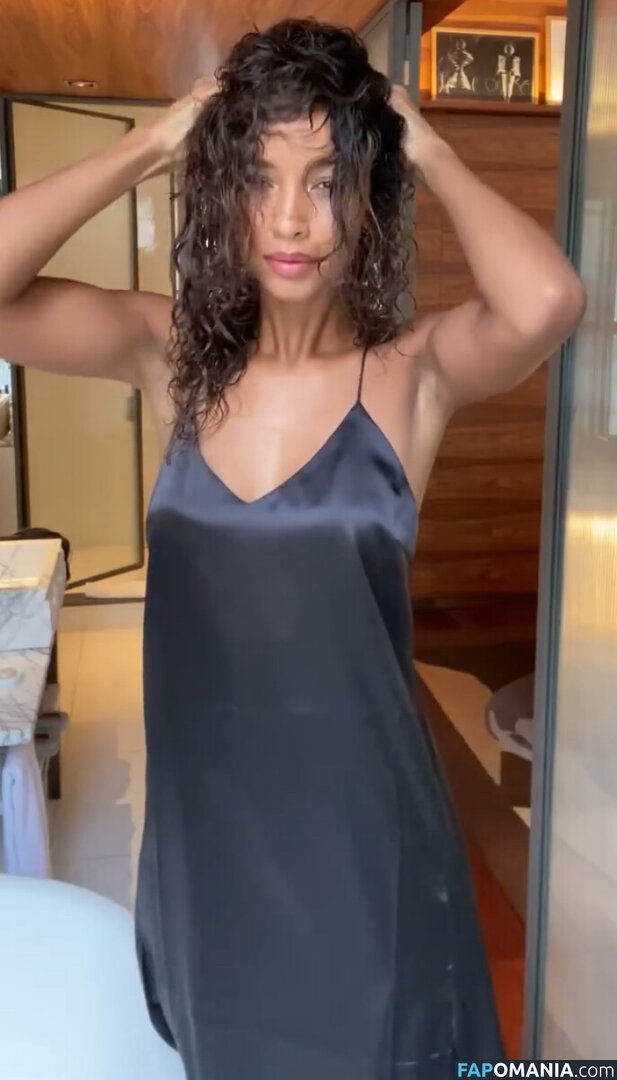 Flora Coquerel / floracoquerel Nudo OnlyFans  Foto trapelata #19