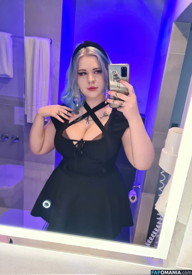 FylyArtworksAndCosplays / Fyly_cosplays Nudo OnlyFans  Foto trapelata #107