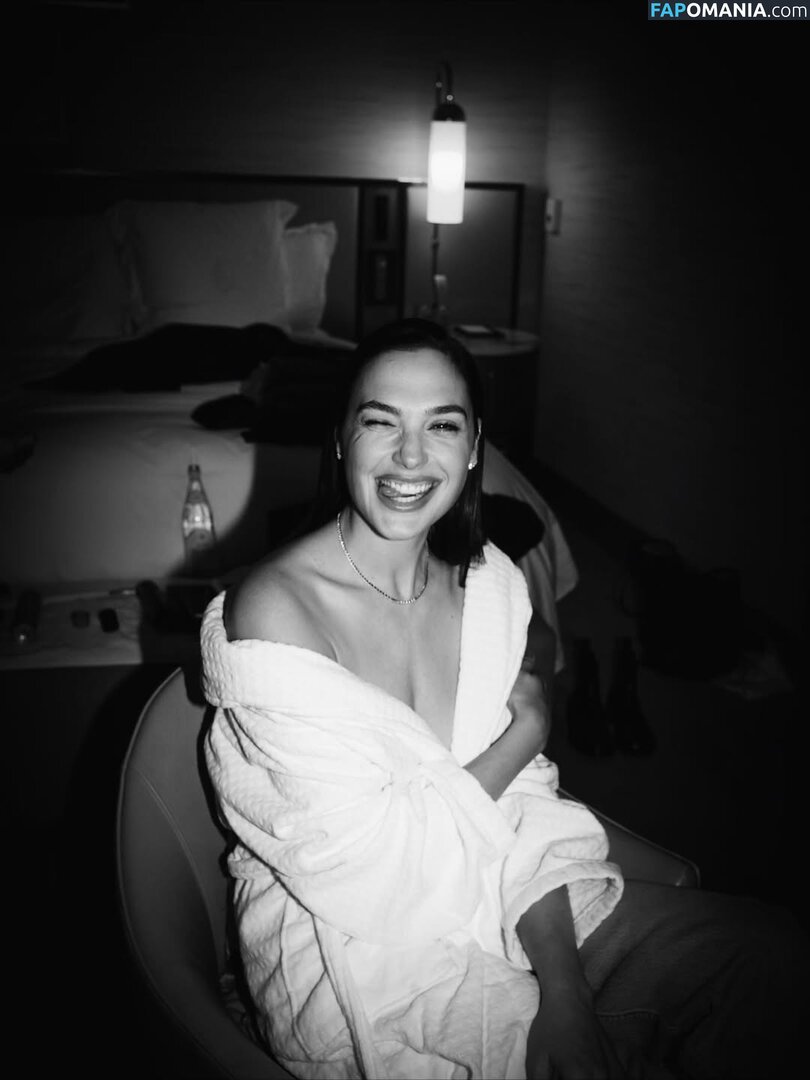 Gal Gadot / gal_gadot / https: / inked_hriss Nudo OnlyFans  Foto trapelata #736