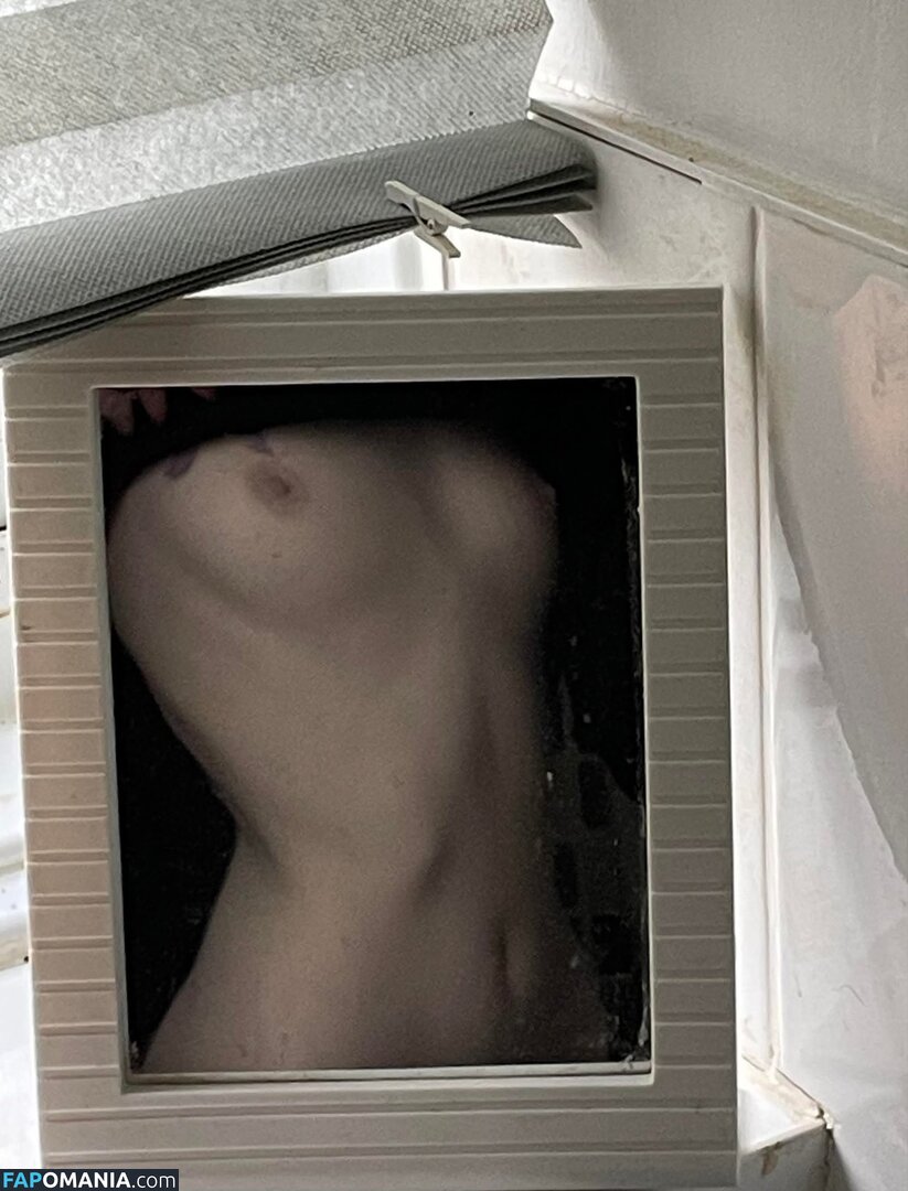Bat Brookes / Løu Förest / Msgh0stpixie / abrattypixie / babypumpkin / gh0st._.pixie / msghostie_ / xopixiekittyxo Nudo OnlyFans  Foto trapelata #1