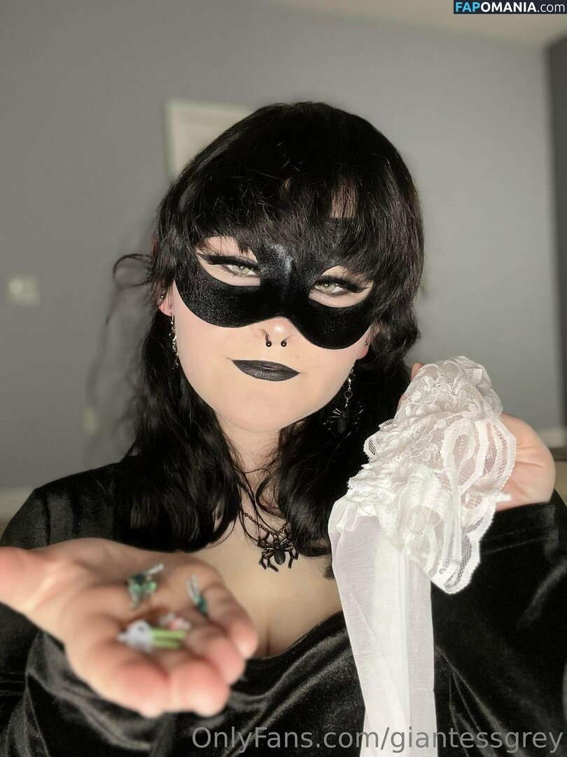 giantessgrey / grimlygrey Nudo OnlyFans  Foto trapelata #19