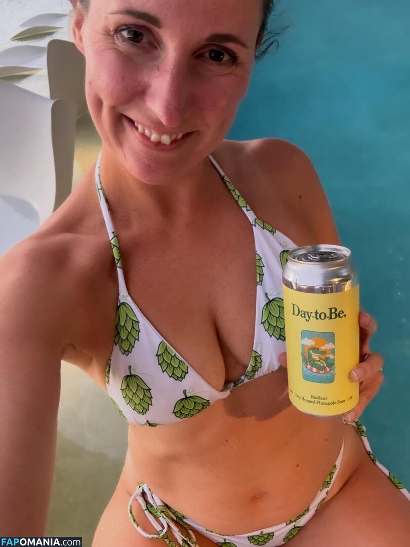 globalcraftbeergirl Nudo OnlyFans  Foto trapelata #1