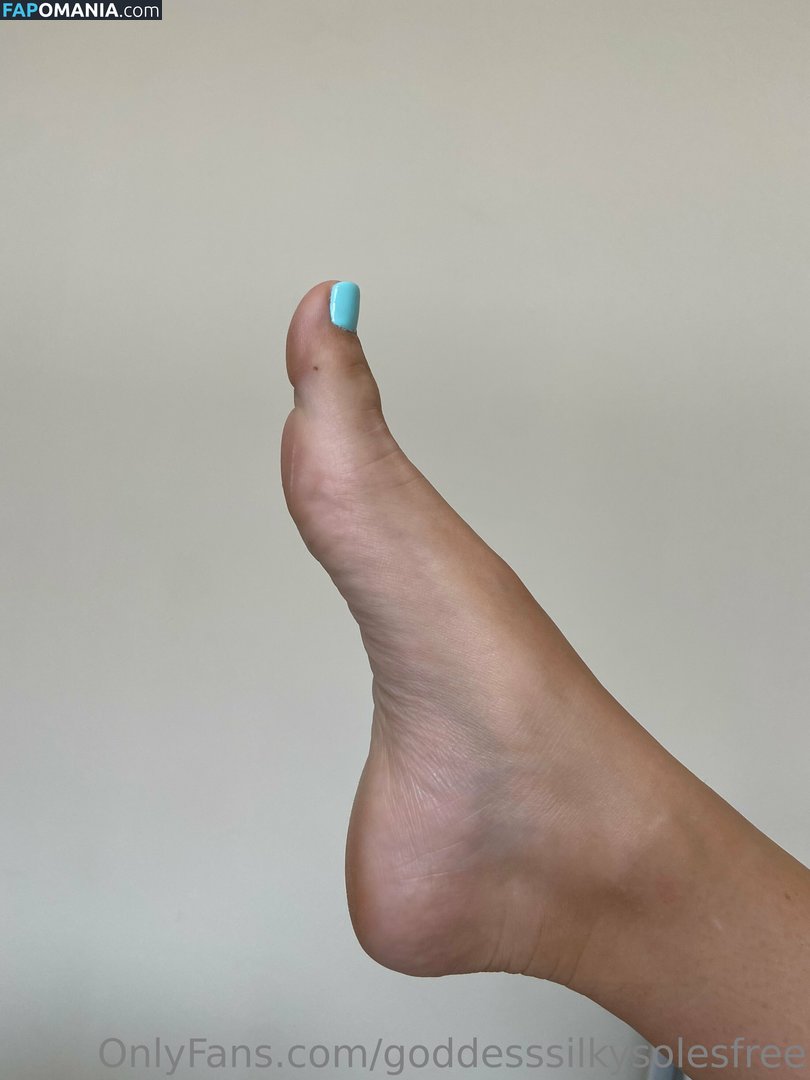 goddesssilkysolesfree / theeepursuitofselflove Nudo OnlyFans  Foto trapelata #1