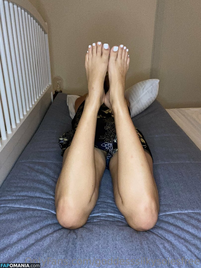 goddesssilkysolesfree / theeepursuitofselflove Nudo OnlyFans  Foto trapelata #23