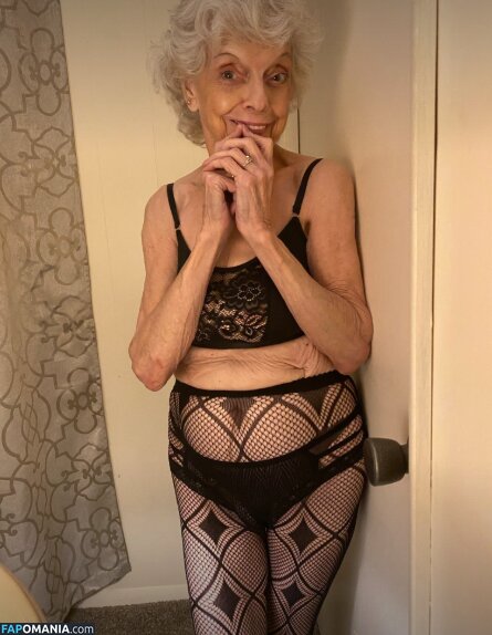 Grandma Linda Lindahope1939 Lucy-cutest / grandma_lindaaa / lindahope1939 Nudo OnlyFans  Foto trapelata #5