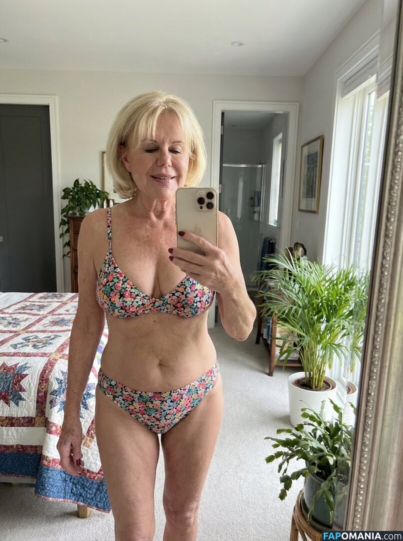 GrannyKatheryn / grandmakathryyn / grannykathryn / https: / yourgrannykat Nudo OnlyFans  Foto trapelata #1