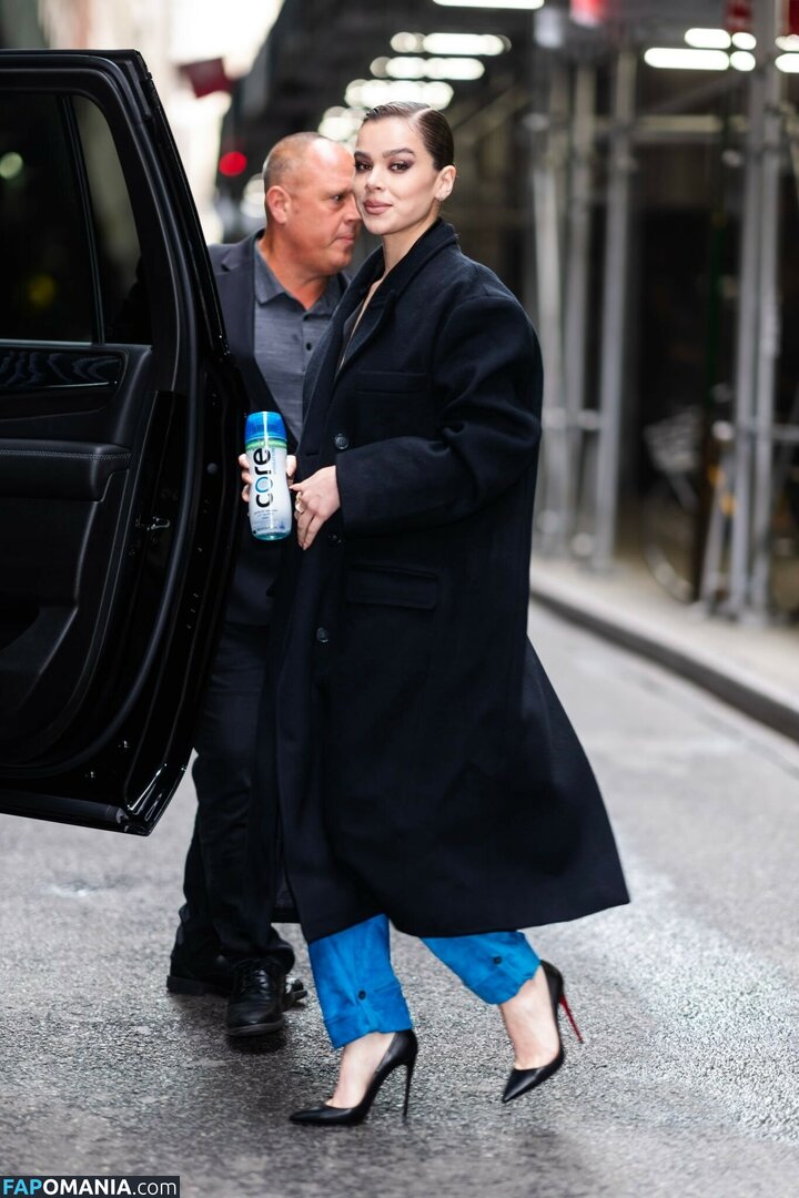 Hailee Steinfeld / haileesteinfeld / https: Nudo OnlyFans  Foto trapelata #41