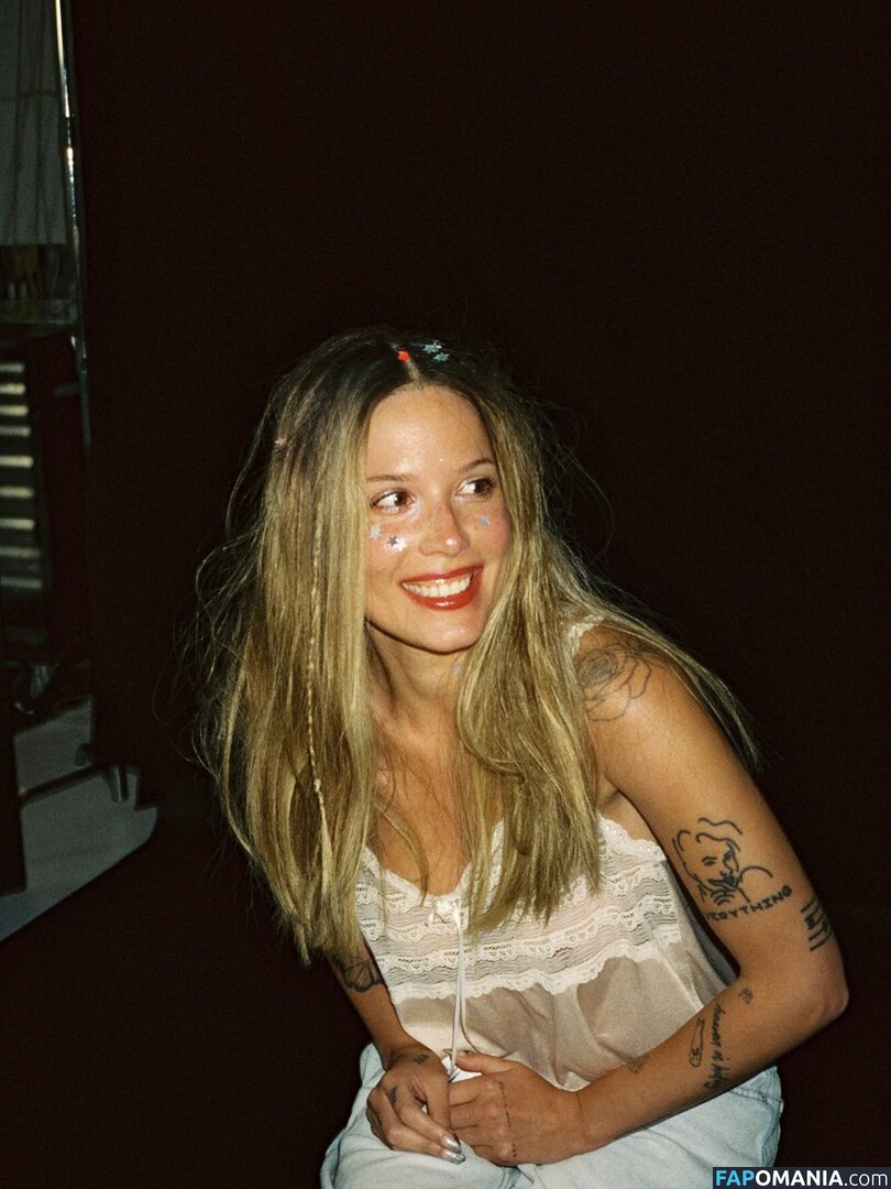 Halsey / https: / iamhalsey / yammahaaa Nudo OnlyFans  Foto trapelata #3