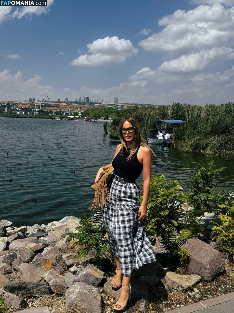 Hande Sarıoğlu / hndsar Nudo OnlyFans  Foto trapelata #3