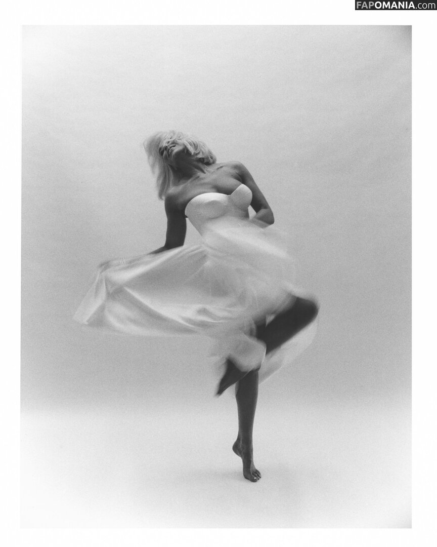 Hannah Waddingham / hannah_waddingham Nudo OnlyFans  Foto trapelata #3