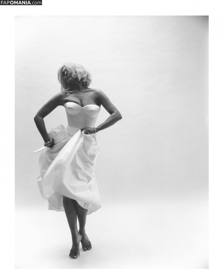 Hannah Waddingham / hannah_waddingham Nudo OnlyFans  Foto trapelata #6