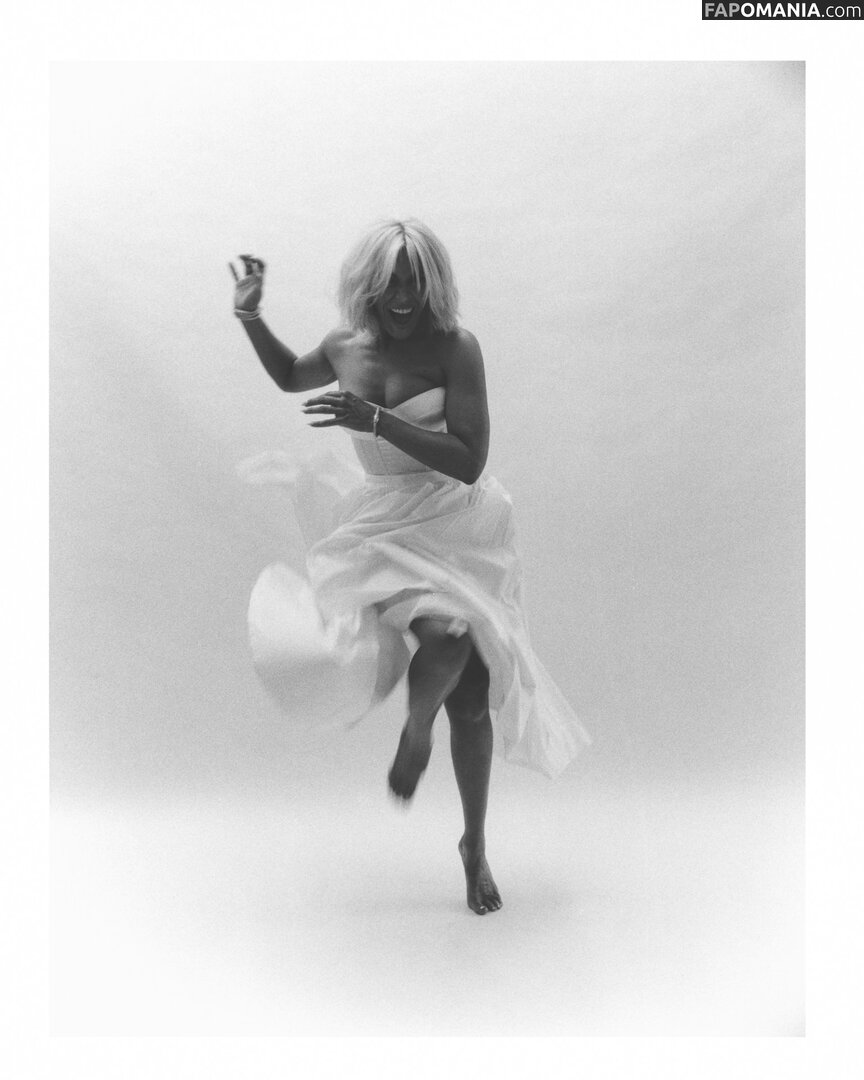Hannah Waddingham / hannah_waddingham Nudo OnlyFans  Foto trapelata #7