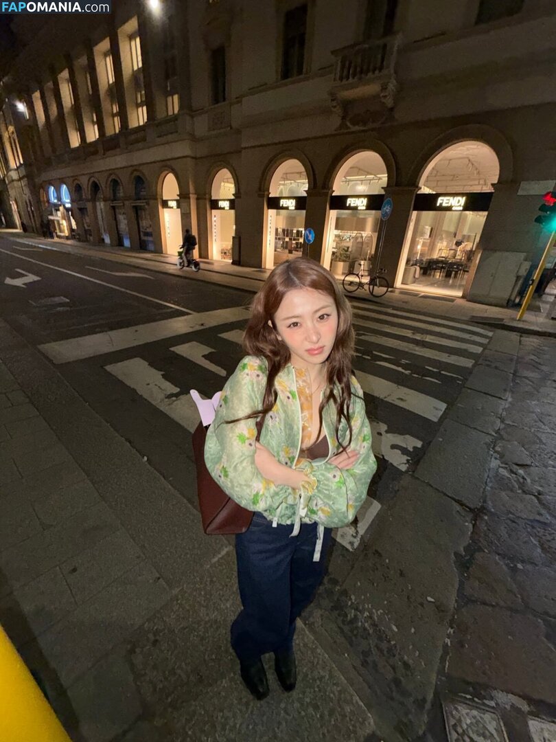 Huh Yunjin 허윤진 / LESSERAFIM / yunjin_lesserafims Nudo OnlyFans  Foto trapelata #19