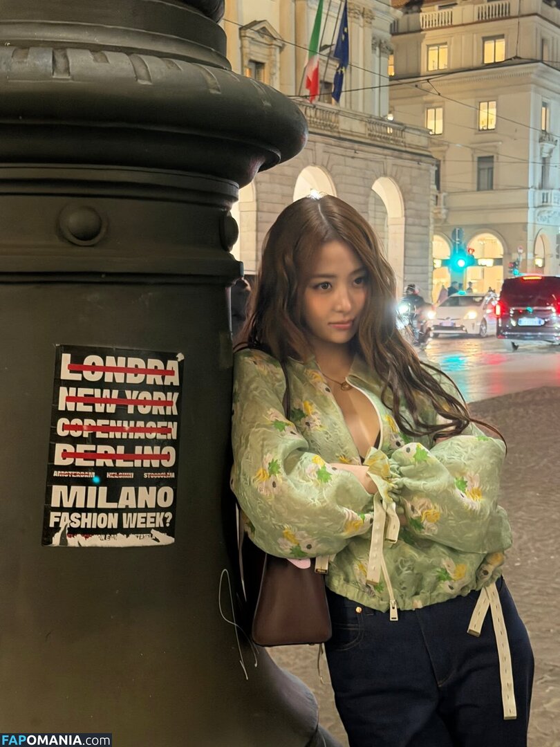 Huh Yunjin 허윤진 / LESSERAFIM / yunjin_lesserafims Nudo OnlyFans  Foto trapelata #23