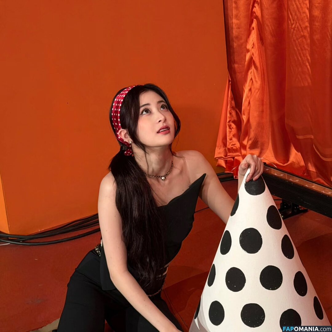 Huh Yunjin 허윤진 / LESSERAFIM / yunjin_lesserafims Nudo OnlyFans  Foto trapelata #43