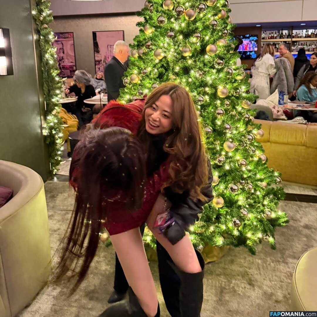 Huh Yunjin 허윤진 / LESSERAFIM / yunjin_lesserafims Nudo OnlyFans  Foto trapelata #46