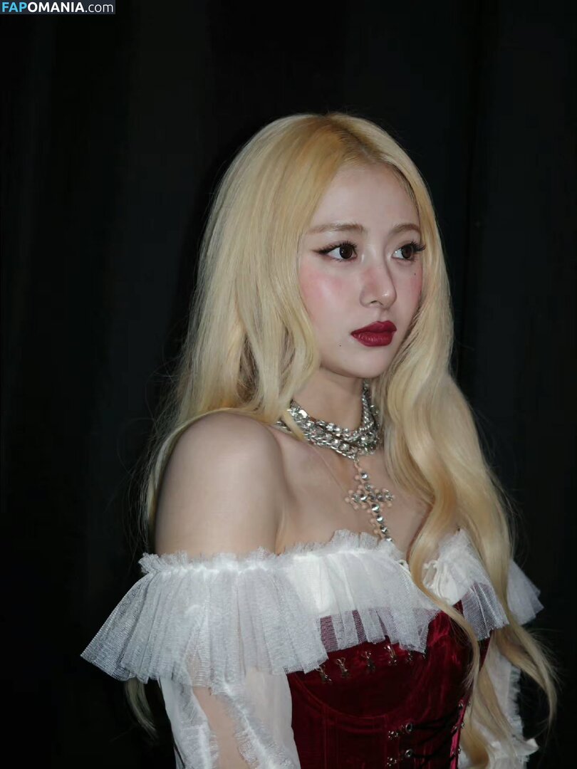 Huh Yunjin 허윤진 / LESSERAFIM / jenaissante Nudo OnlyFans  Foto trapelata #54