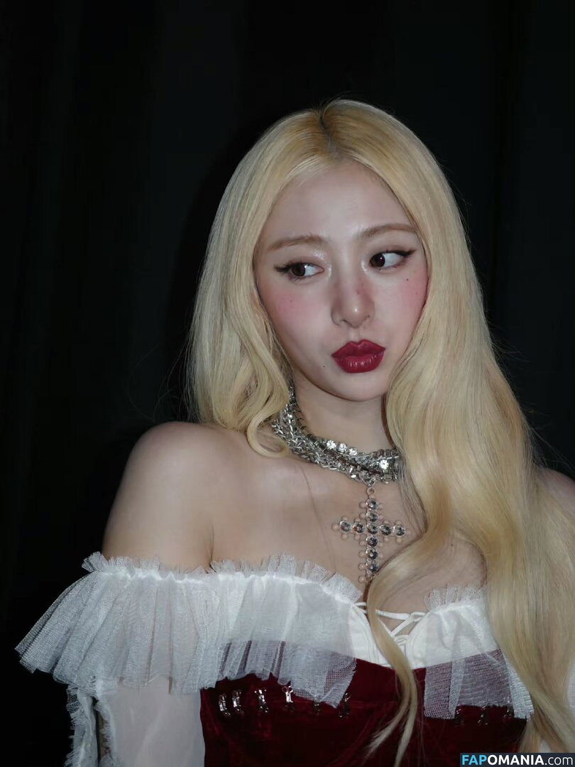 Huh Yunjin 허윤진 / LESSERAFIM / jenaissante Nudo OnlyFans  Foto trapelata #56