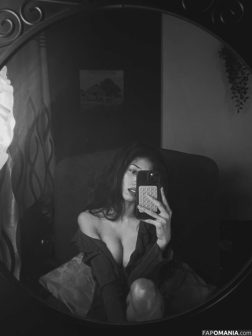 husn.ki.parii Nudo OnlyFans  Foto trapelata #4