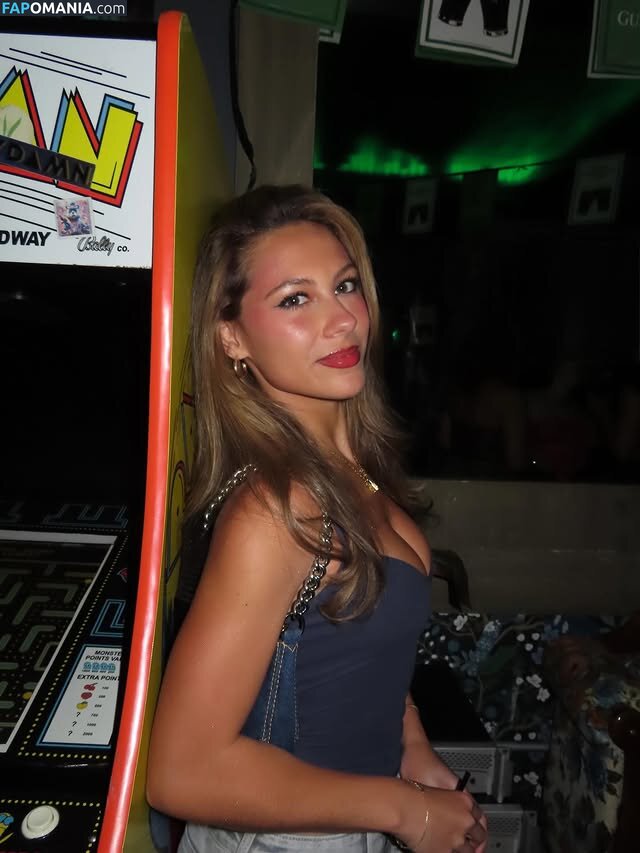 Alana / Lala / alanaluvxxx / iam.la.la / la.something Nudo OnlyFans  Foto trapelata #3