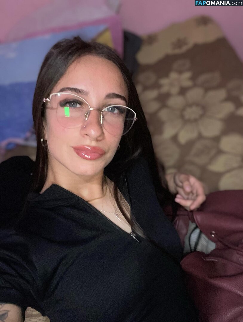 In And Out Uniform Nudo OnlyFans  Foto trapelata #73
