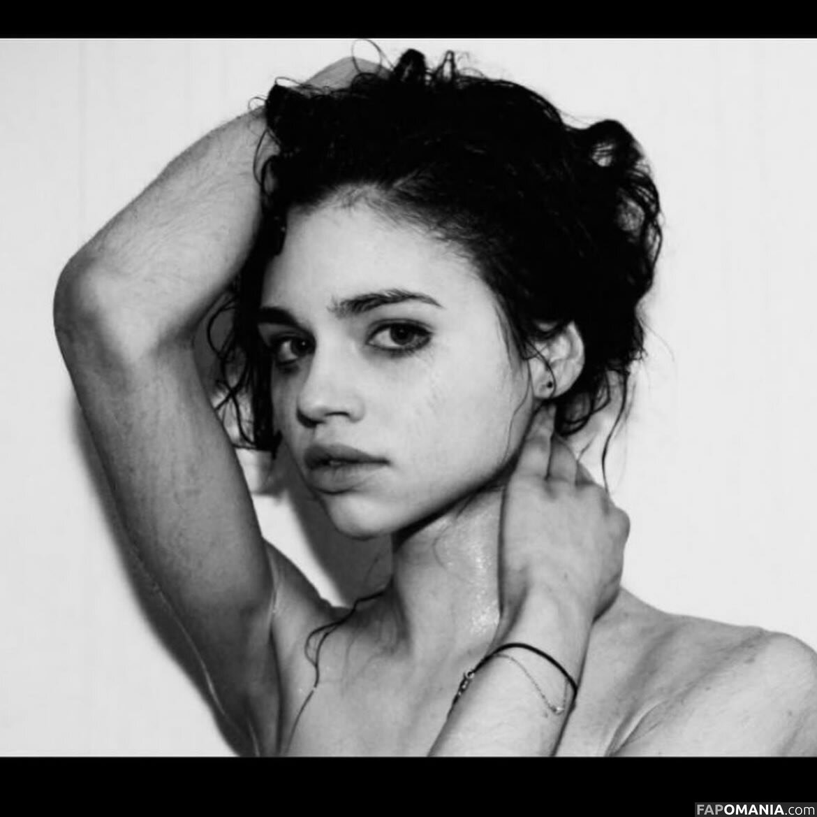 India Eisley / https: / indiaeisley Nudo OnlyFans  Foto trapelata #1