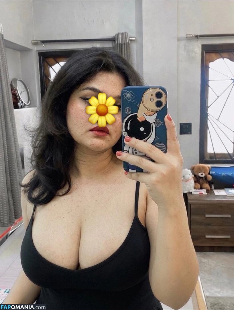 Indian Naughty Stuff / https: / justnaughtystuf / urvashi_apsaraa Nudo OnlyFans  Foto trapelata #5