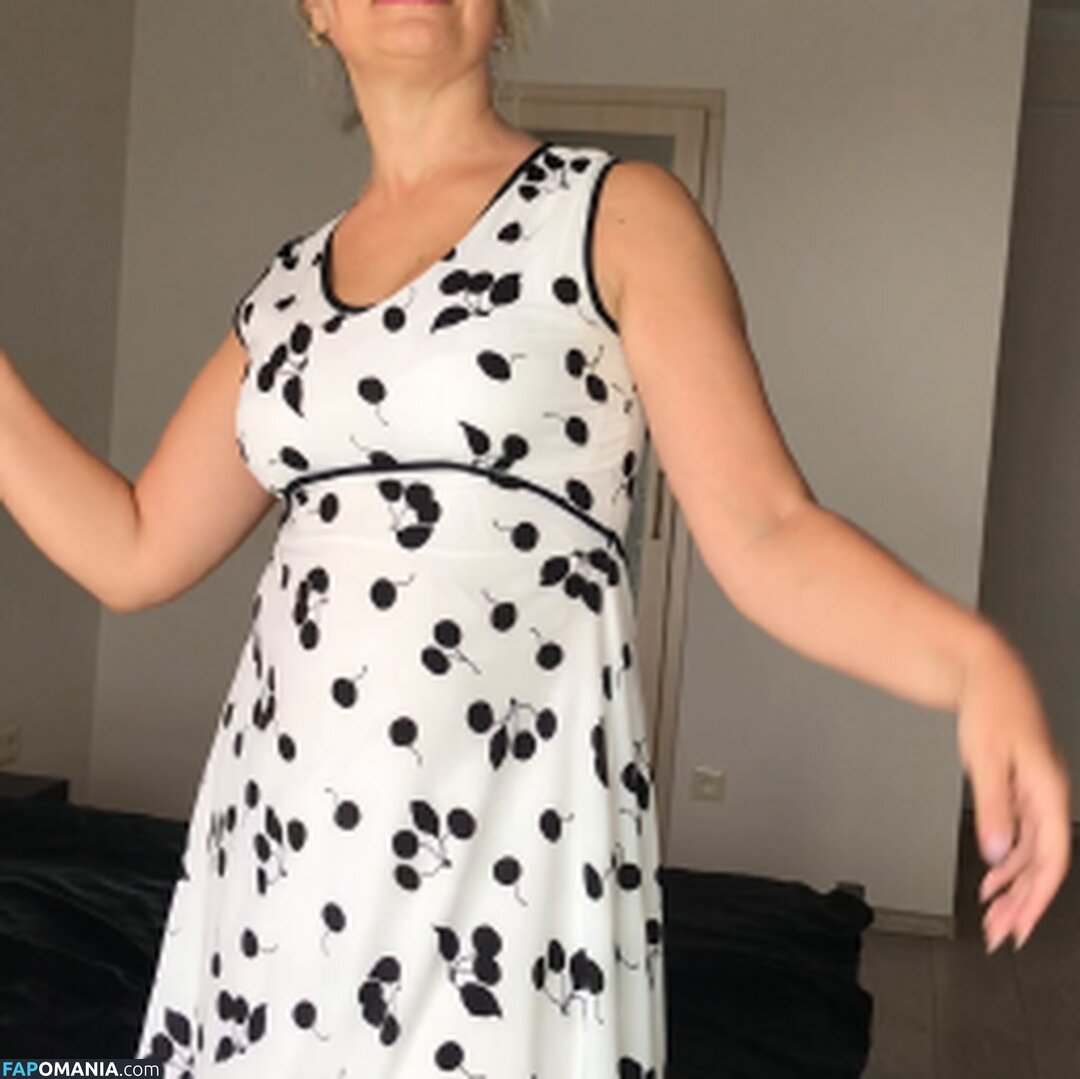 Astrid Heinz / Gabriela Koravora / Ingrid Lykke / Veronika Růže / astrid.heinz / ingridlykke Nudo OnlyFans  Foto trapelata #1